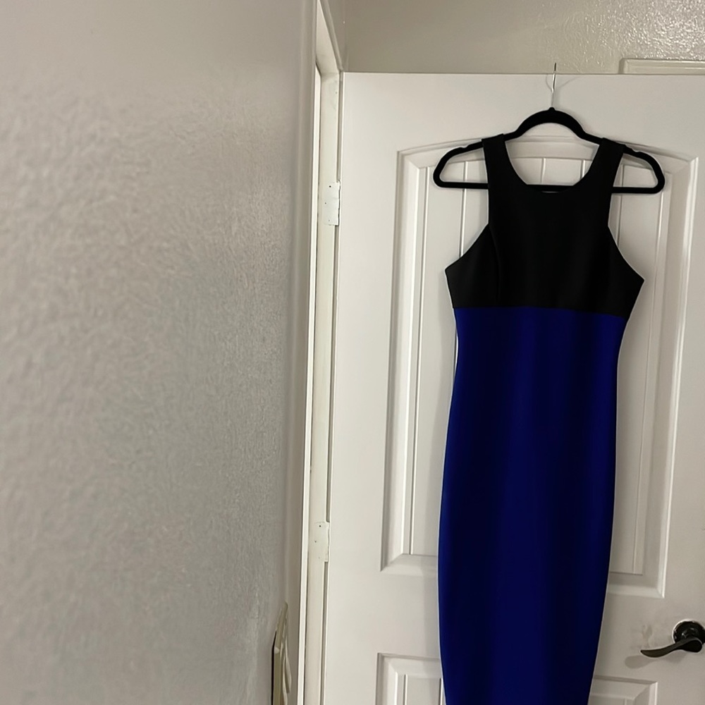Mid body con dress with gold hardware(back zipper)